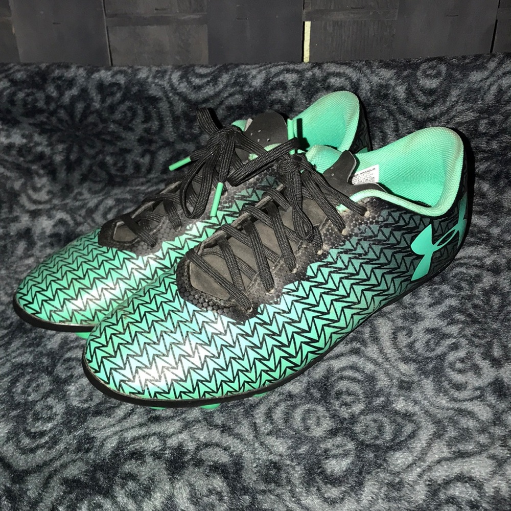 Soccer cleats